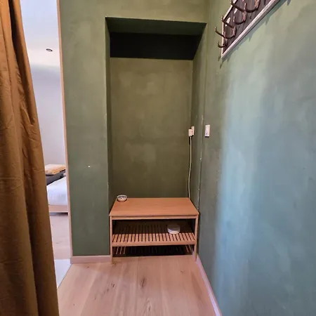 Independent With Kitchen And Bathroom Apartament